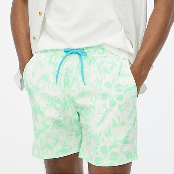 NWOT j crew apple sorbet white 6" printed swim trunk - Picture 1 of 6